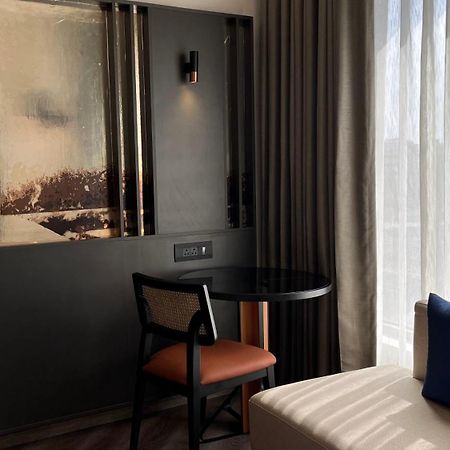 Ramada Encore By Wyndham Indore Nipania Ngoại thất bức ảnh