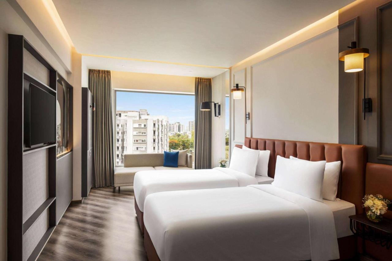 Ramada Encore By Wyndham Indore Nipania Ngoại thất bức ảnh