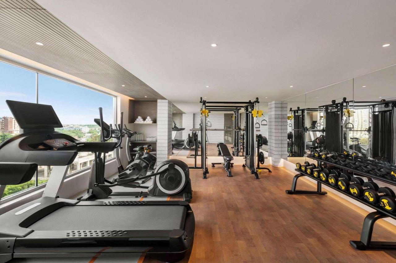 Ramada Encore By Wyndham Indore Nipania Ngoại thất bức ảnh