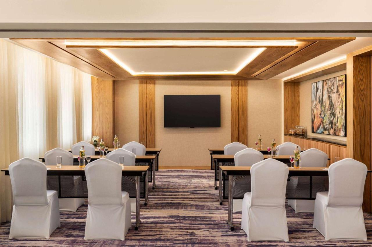 Ramada Encore By Wyndham Indore Nipania Ngoại thất bức ảnh
