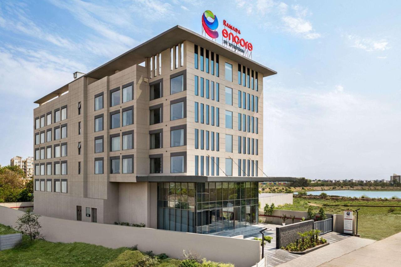 Ramada Encore By Wyndham Indore Nipania Ngoại thất bức ảnh