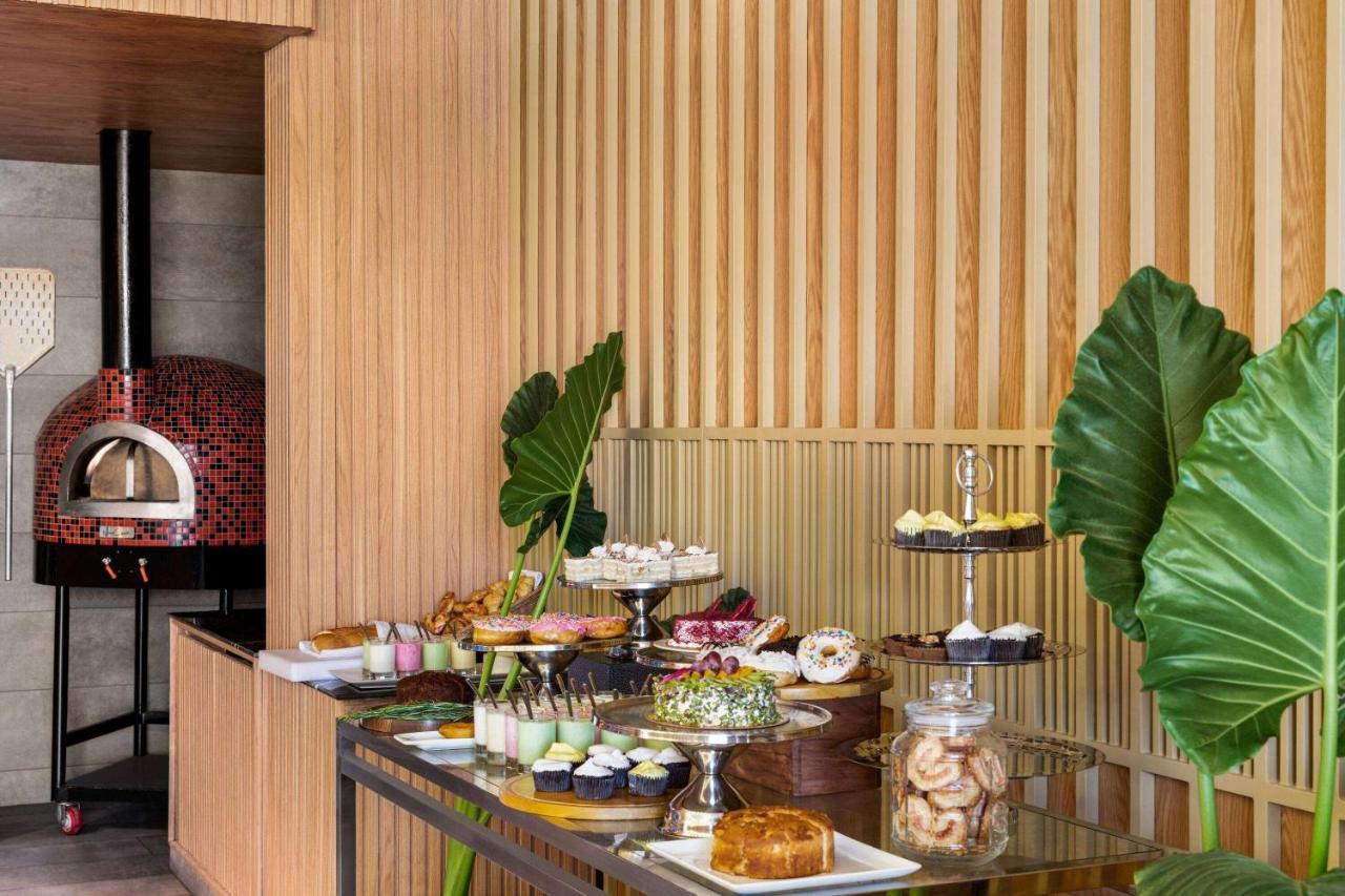 Ramada Encore By Wyndham Indore Nipania Ngoại thất bức ảnh