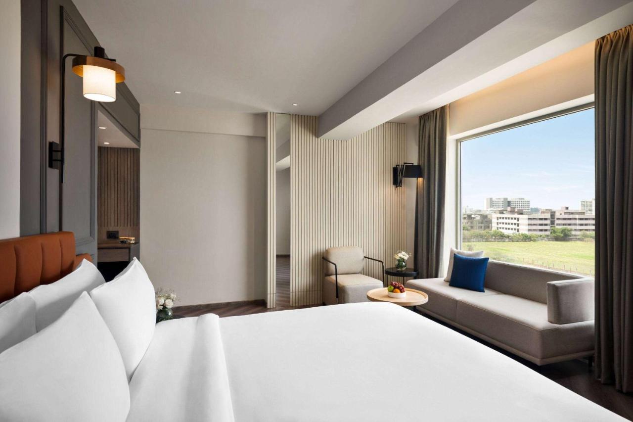 Ramada Encore By Wyndham Indore Nipania Ngoại thất bức ảnh