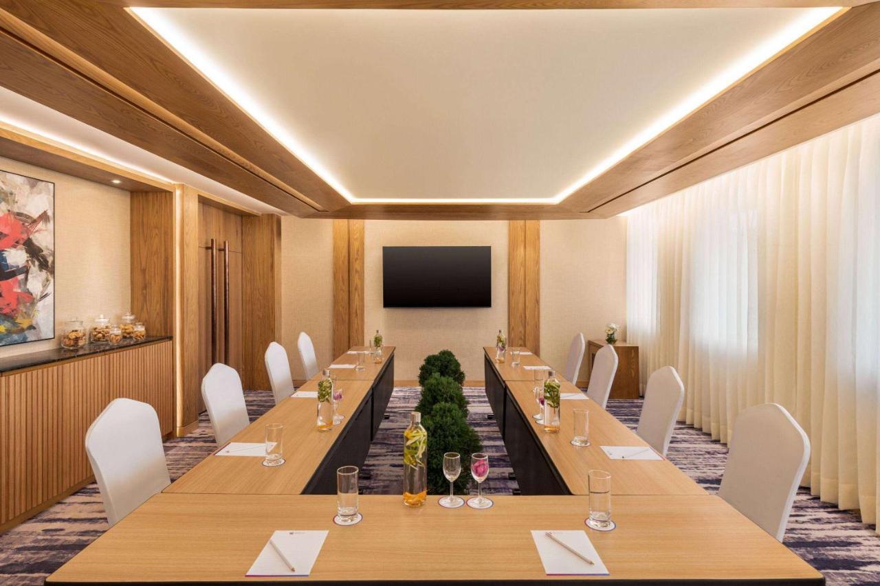 Ramada Encore By Wyndham Indore Nipania Ngoại thất bức ảnh