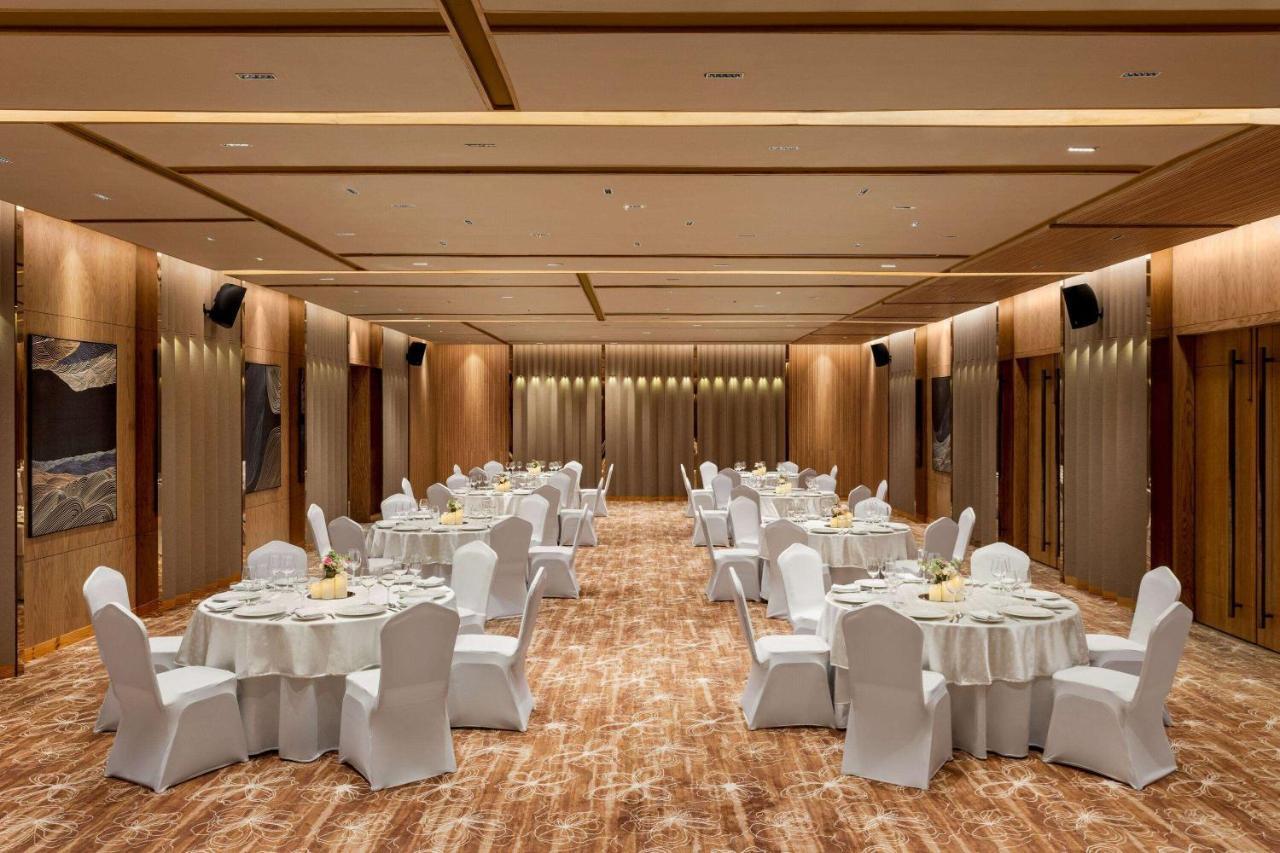 Ramada Encore By Wyndham Indore Nipania Ngoại thất bức ảnh